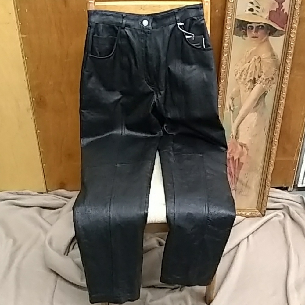 Vintage NWT 1980s genuine leather straight leg